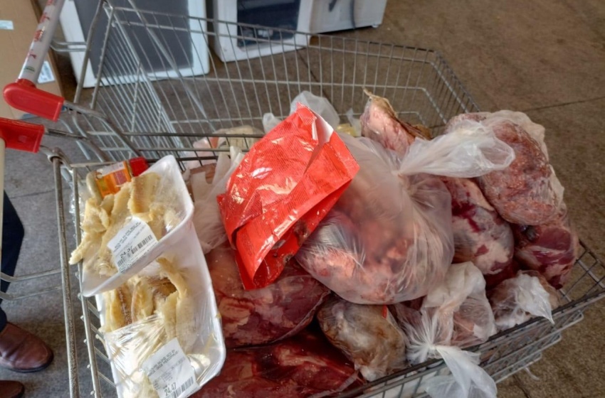 Vigilância Sanitária dá início às ações de 2022 com apreensão de 450kg de alimentos