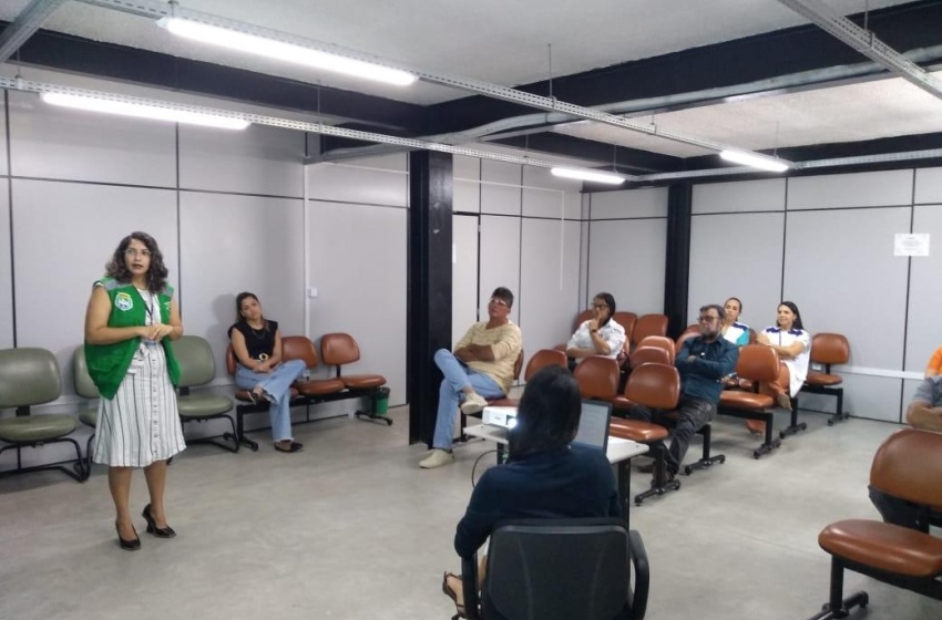 Palestra orienta empresas de água potável sobre fiscalização de caminhõs-pipas