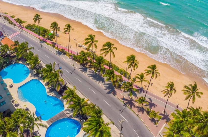 Hotelaria de Maceió oferece pacotes de viagem com passagem aérea e hospedagem a preços especiais