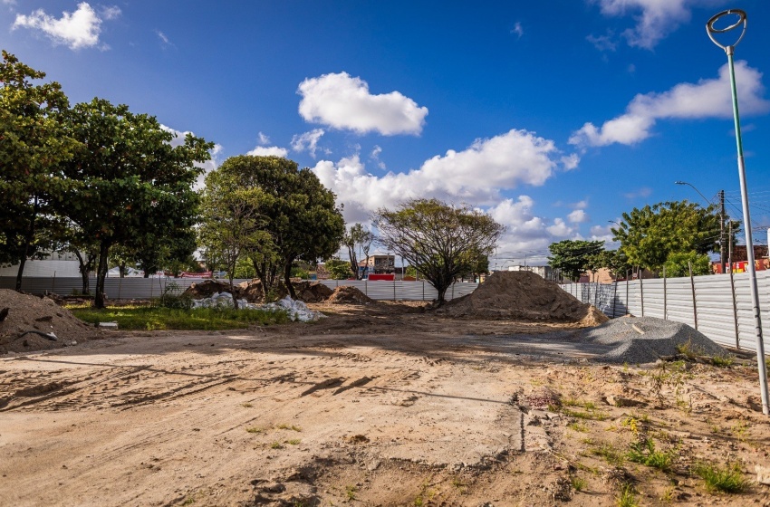 Praça da Faculdade, palco de memórias de Maceió, passa por revitalização