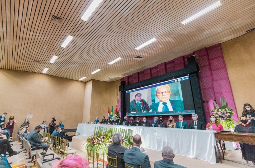 Prefeitura participa da posse da procuradora Marluce Caldas e destaca papel da mulher