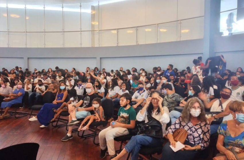 Projeto musical já recebeu cinco mil estudantes da rede municipal de ensino no Teatro Deodoro