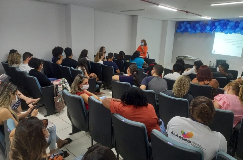 Programa PET-Saúde reúne grupo de trabalho para discutir perfil epidemiológico dos 6º e 7º Distritos Sanitários