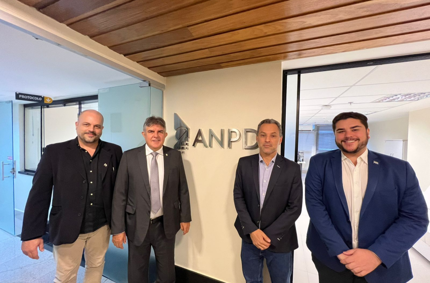 Encontro debate diretrizes em tecnologia, inovação e proteção de dados