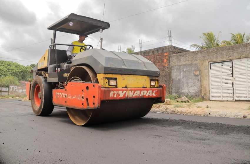 Maceió Tem Pressa: Prefeitura pavimenta mais de 2.843 m² na Cidade Universitária