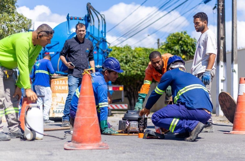 Infraestrutura descobre e fecha ligação clandestina que lançava esgoto na rede de drenagem há cerca de 30 anos