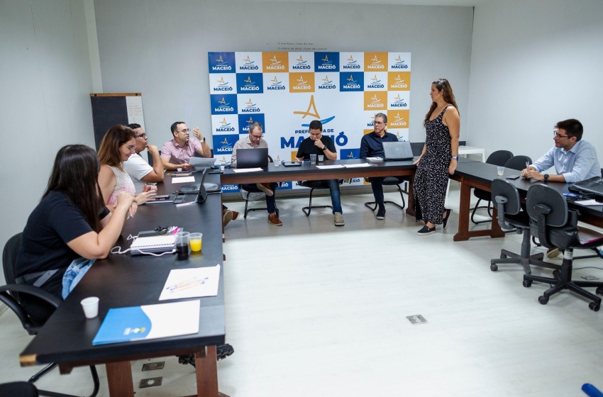 Prefeitura de Maceió discute bases estratégicas do Plano Municipal de Desenvolvimento Econômico