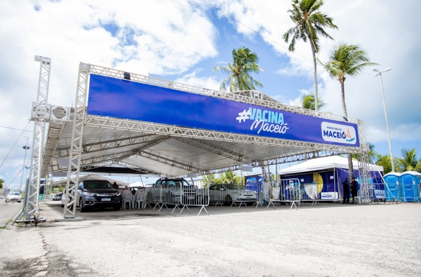 Drive-thrus de Jaraguá e da Serraria voltam a funcionar de 9h às 16h
