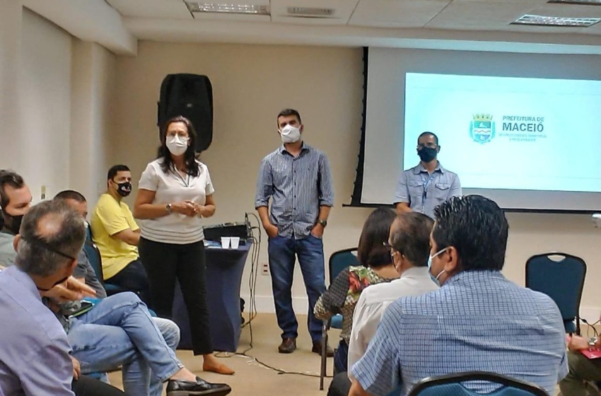 Sedet, ABIH-AL e Abrasel discutem limpeza de caixas de gordura e das praias