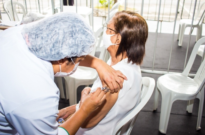 Segunda dose para Idosos vacinados com Coronavac tem início nesta terça (2)