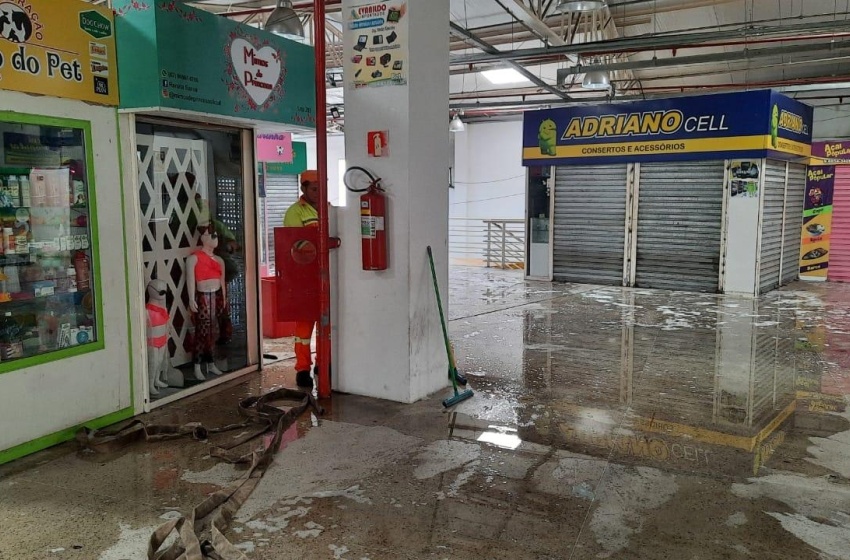 Shopping Popular passa por limpeza e desinfecção neste fim de semana