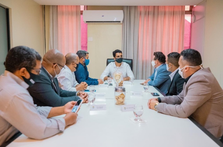 Líderes religiosos pedem apoio à Prefeitura para manter igrejas abertas