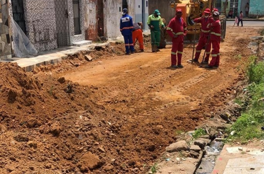 Seminfra inicia pavimentação em ruas do Conjunto Frei Damião, no Benedito Bentes