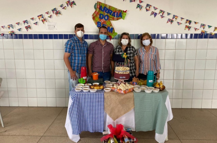 Casa de Passagem Manoel Coelho Neto promove festa junina para os usuários