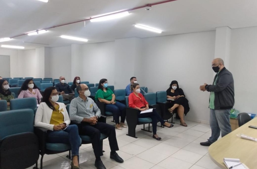 Saúde discute planejamento estratégico para o PAM Salgadinho