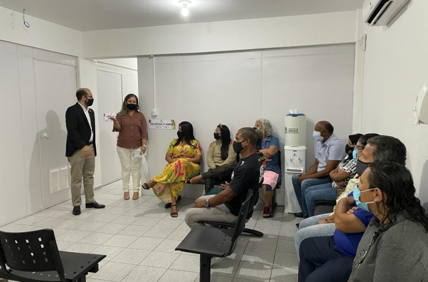 Diretor-presidente do Iprev realiza encontro com colaboradores com mais de 20 anos na ativa