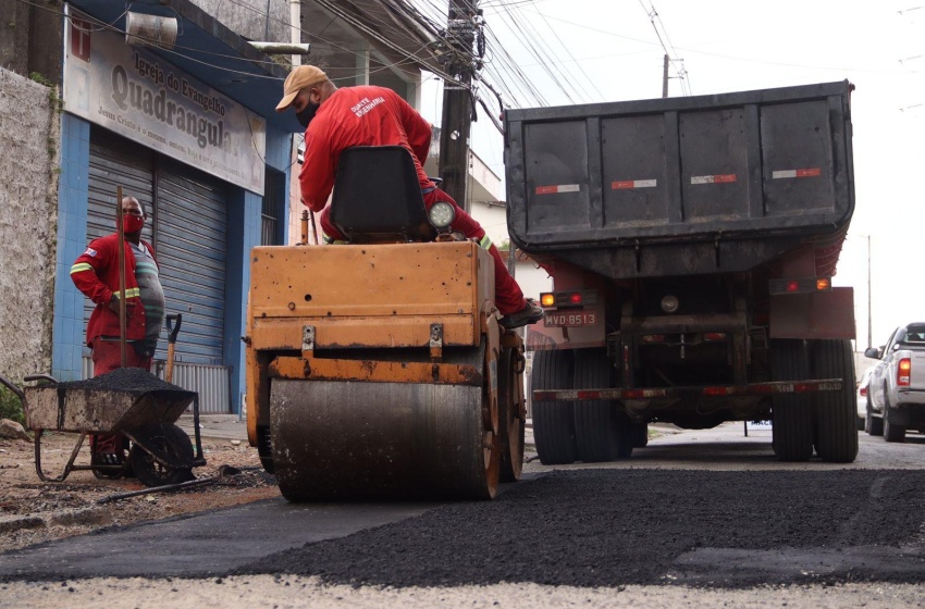 Infraestrutura já levou serviços de tapa-buraco para mais de 30 bairros e 210 vias