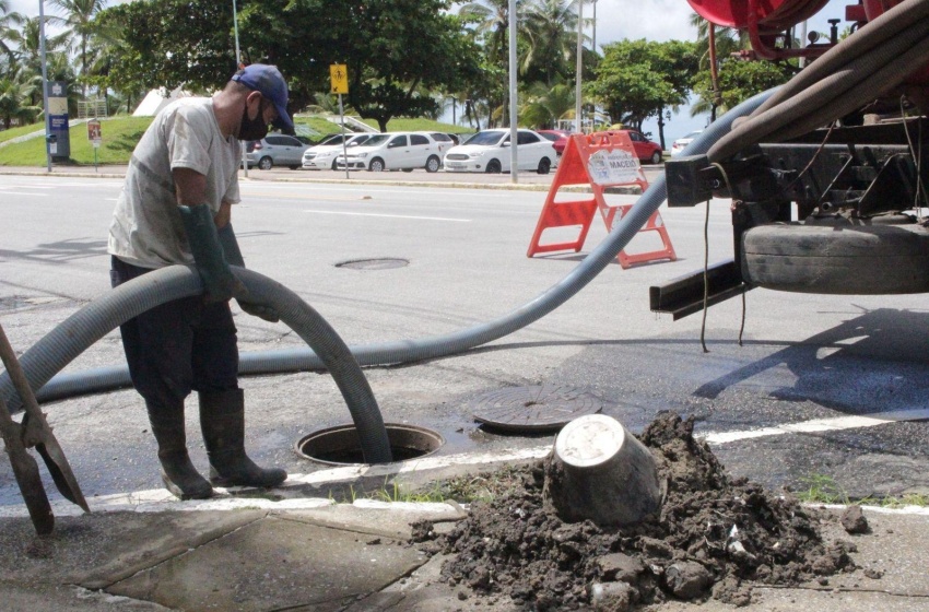 Em agosto, Infraestrutura desobstruiu mais de 1.870 metros de galerias pluviais