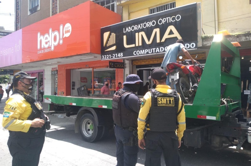 Agentes da SMTT recuperam moto com queixa de roubo