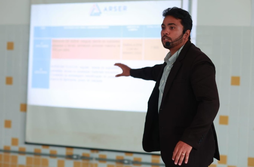 Empresários recebem instruções sobre compras públicas em evento online