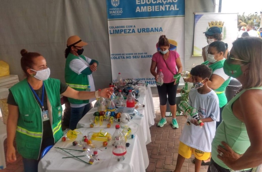 Ação da Prefeitura na Jatiúca orienta crianças sobre cuidado com a natureza
