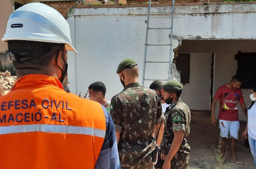 Operação Alagoas 2: Exercício de resgate a vítimas de soterramento acontece em Maceió