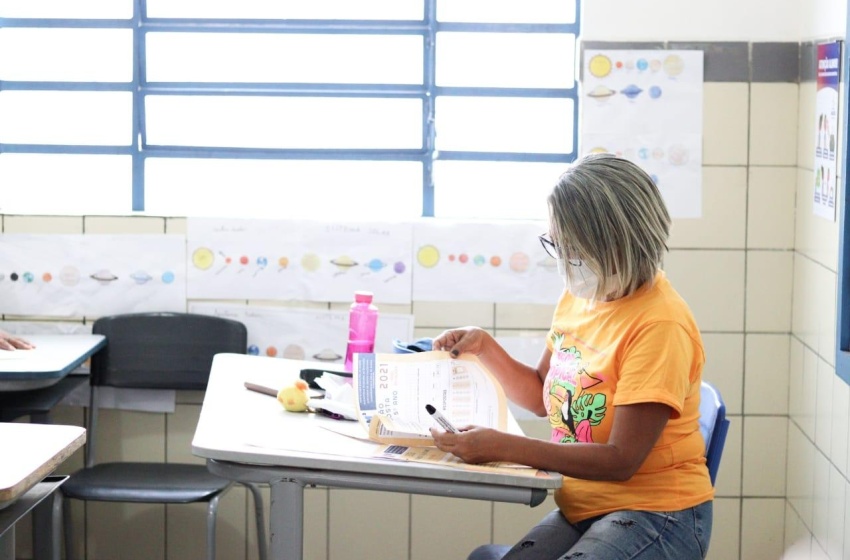 Comissão de educadores produz artigos acadêmicos baseados em ações das escolas