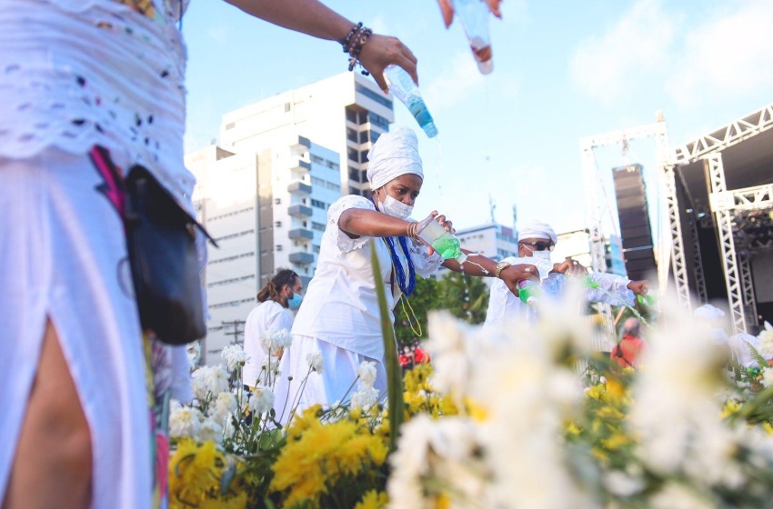 Festa das Águas: Maceió celebra o dia de Iemanjá na Praia de Pajuçara