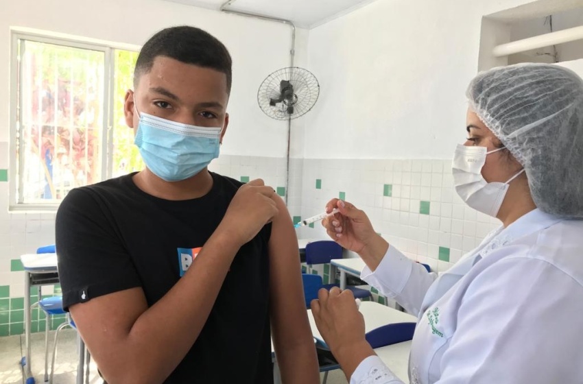 Confira novo cronograma de vacinação contra a Covid-19 nas escolas