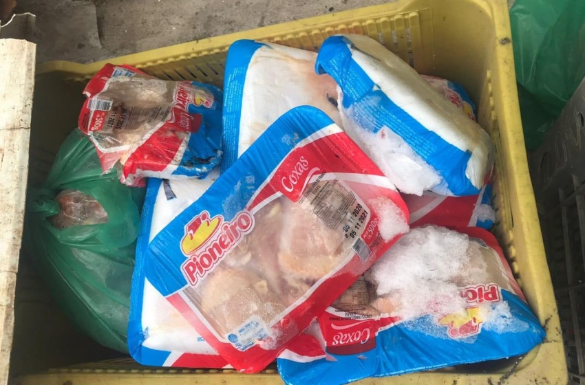 Vigilância Sanitária: fiscais retiram de circulação 500kg de alimentos impróprios