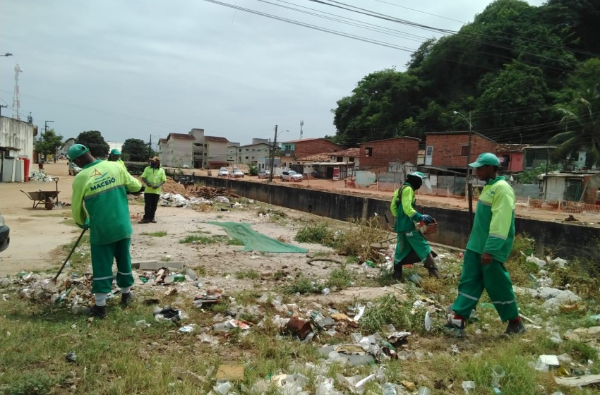 Desenvolvimento Sustentável realiza mutirão de limpeza no Reginaldo