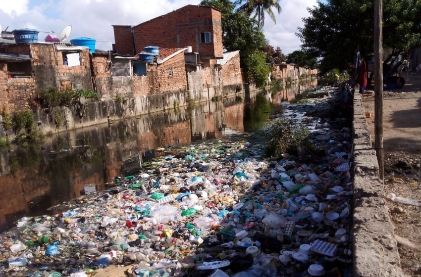 Prática do descarte irregular agrava problemas durante o período chuvoso