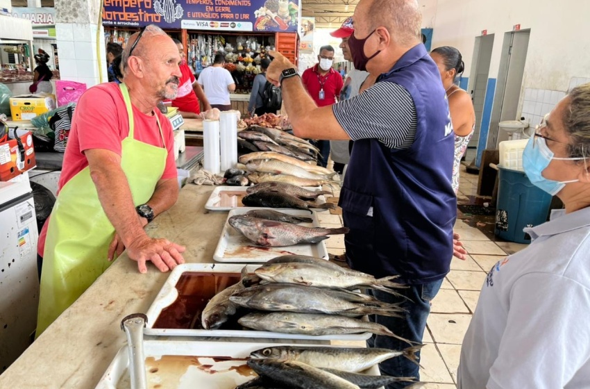 Diálogo aproxima gestão municipal de permissionários das feiras e mercados de Maceió