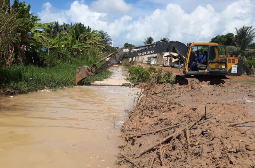Desenvolvimento Sustentável realiza serviços de limpeza no Riacho do Silva, em Bebedouro