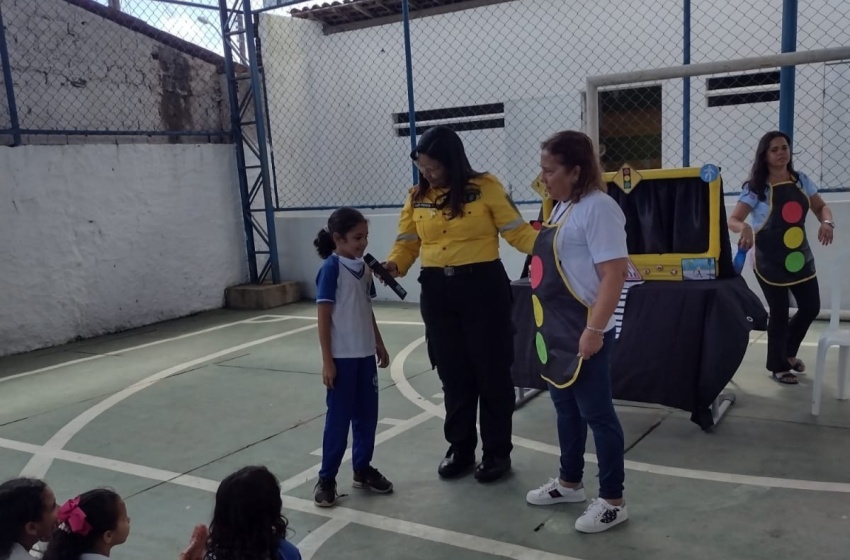 SMTT promove ações para garantir segurança no trânsito durante o Maio Amarelo