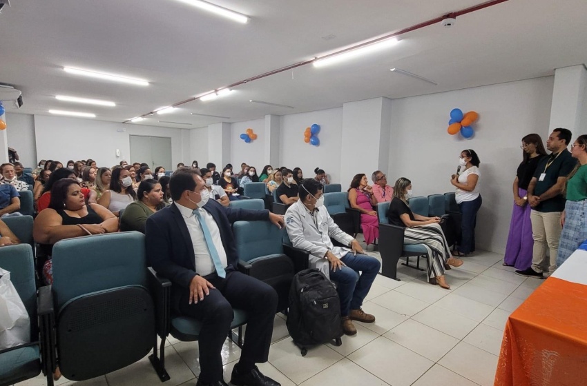 Serviço de Atenção Domiciliar promove palestras em alusão ao Dia Internacional da Enfermagem