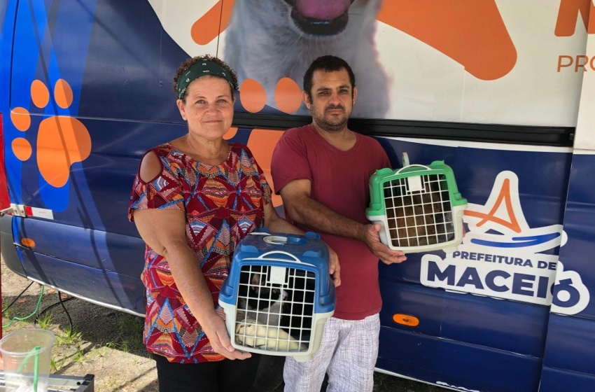 Castramóvel atende protetora independente do Vergel do Lago