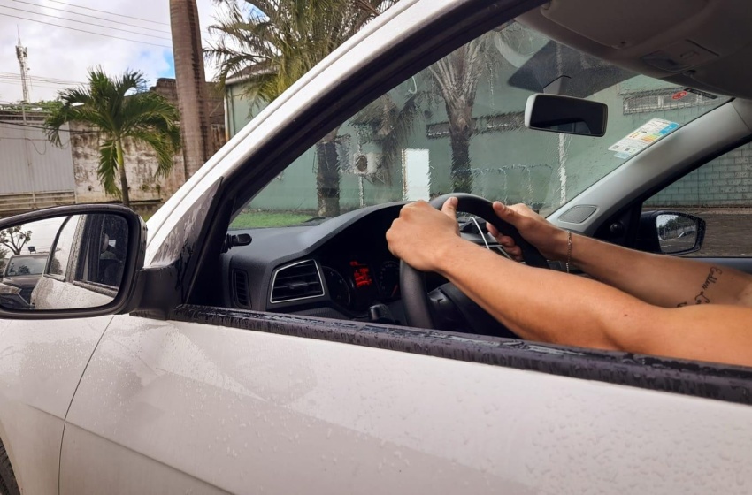Ajuste correto de retrovisores auxilia na segurança de motoristas