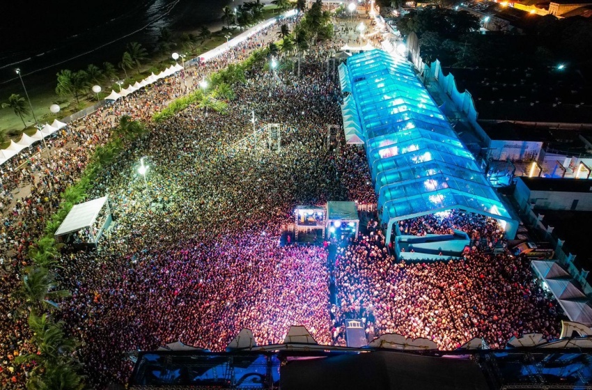 Último dia de apresentações do São João no Jaraguá reúne mais de 100 mil pessoas