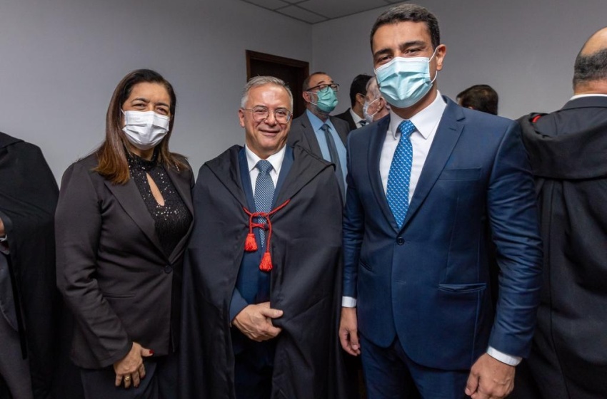 Prefeitura prestigia posse do desembargador Fábio Ferrario no Tribunal de Justiça de Alagoas