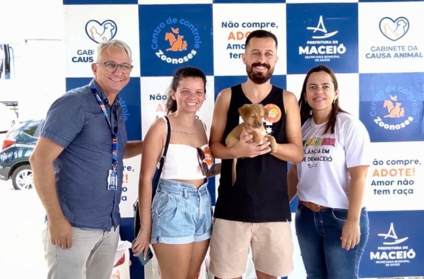Feira de Adoção da Prefeitura assegura cinco acolhimentos responsáveis no fim de semana