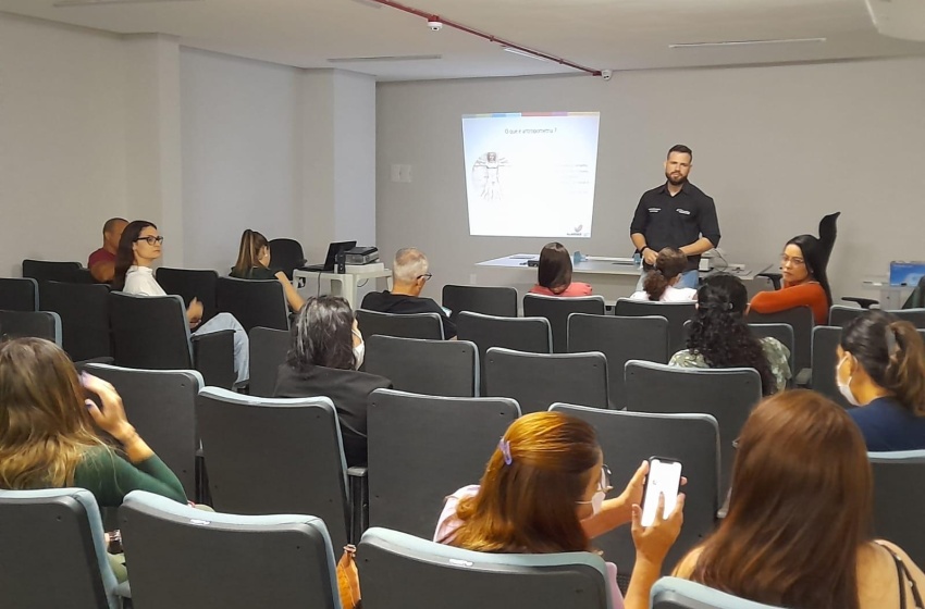 Saúde capacita profissionais da Atenção Básica e estudantes
