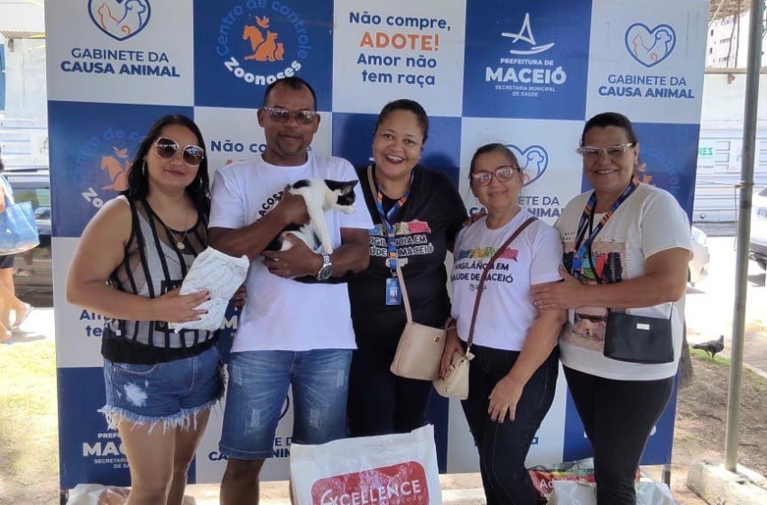 Oito animais conseguiram um lar através na Feira de Adoção da Prefeitura