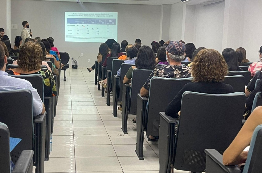 Saúde promove curso de atualização sobre hipertensão, diabetes e doenças renais crônicas