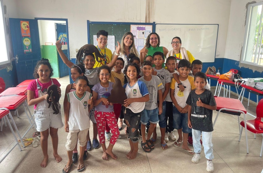 Gabinete da Causa Animal realiza trabalho socioeducativo integrado ao Programa Escola Alerta
