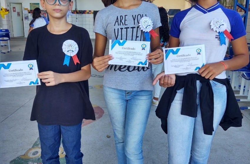 Eleição para representantes de turma realça importância da democracia e cidadania na Escola Municipal Paulo Bandeira