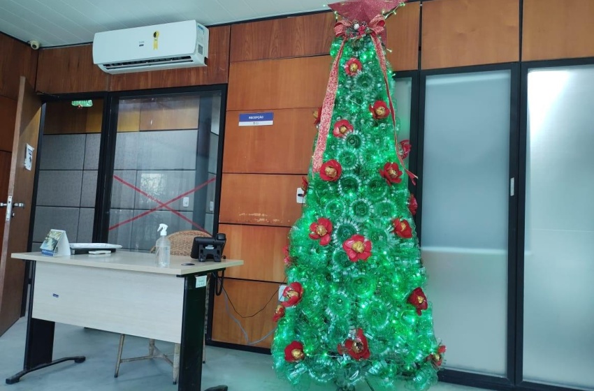 Materiais recicláveis decoram prédio da Superintendência de Desenvolvimento Sustentável