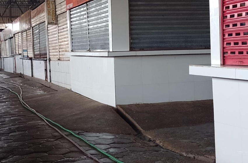Mercado da Produção passa por limpeza geral nesta segunda (05)