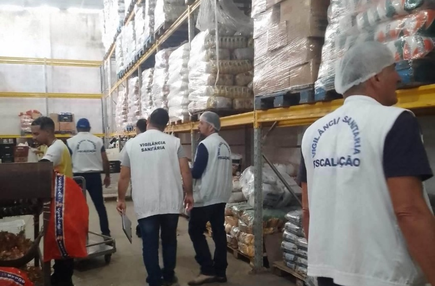 Vigilância Municipal apreende 650 kg de produtos impróprios para o consumo na parte alta da cidade