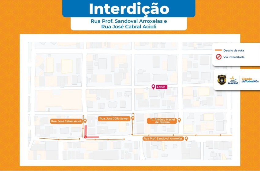 Cruzamento na Rua Sandoval Arroxelas é interditado para limpeza na rede de esgoto, nesta terça (10)